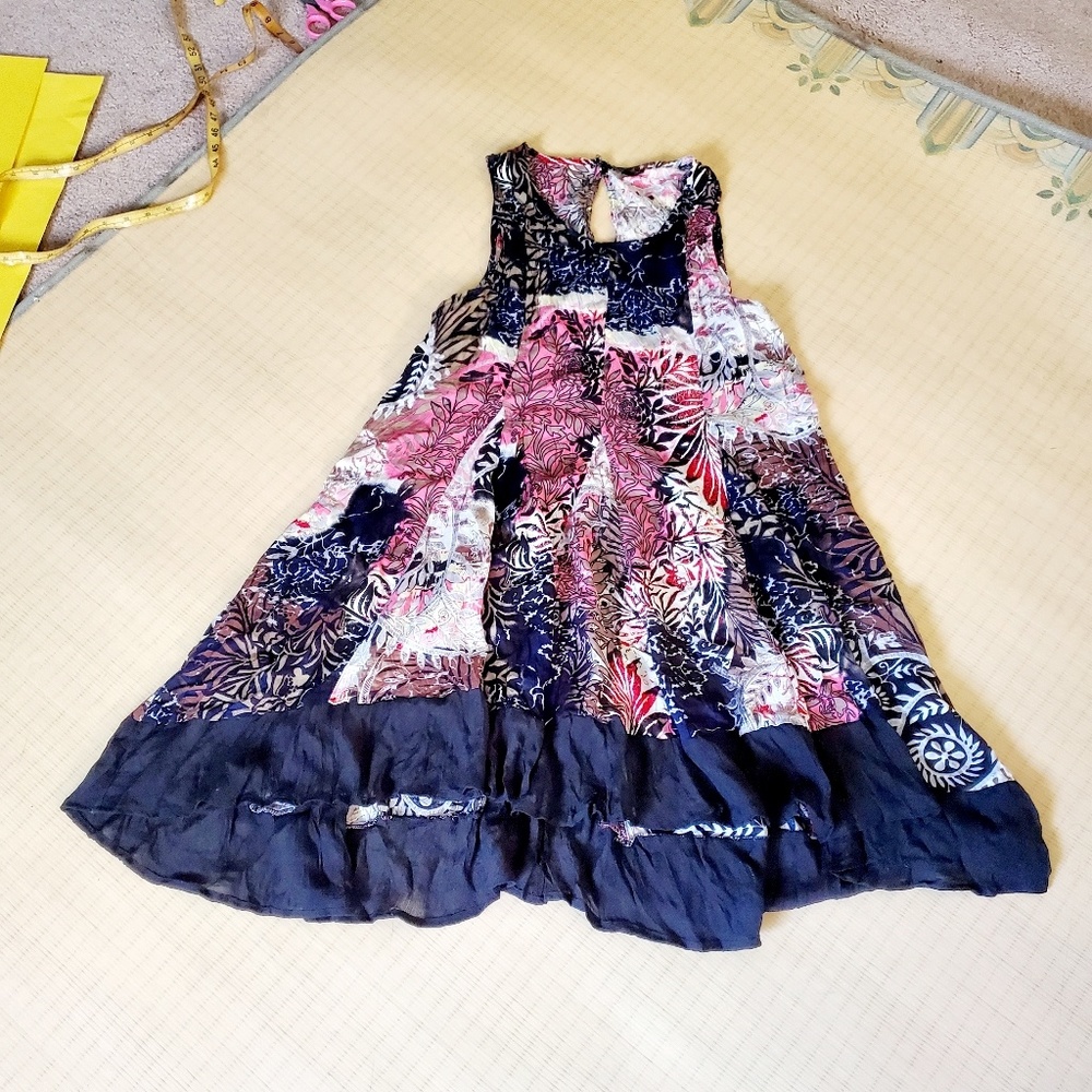 Sleeveless dress